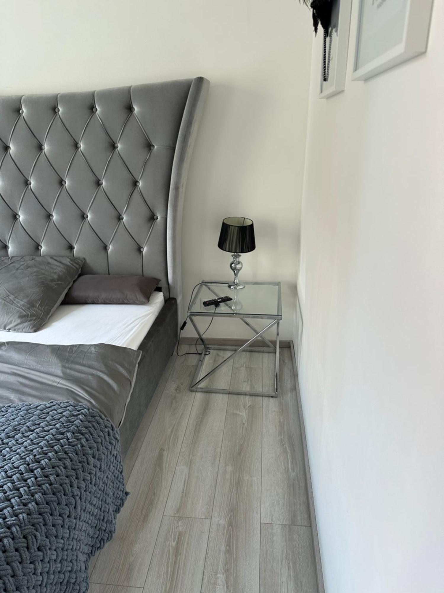 Majestic Old Town Apartments Bratislava Exterior photo